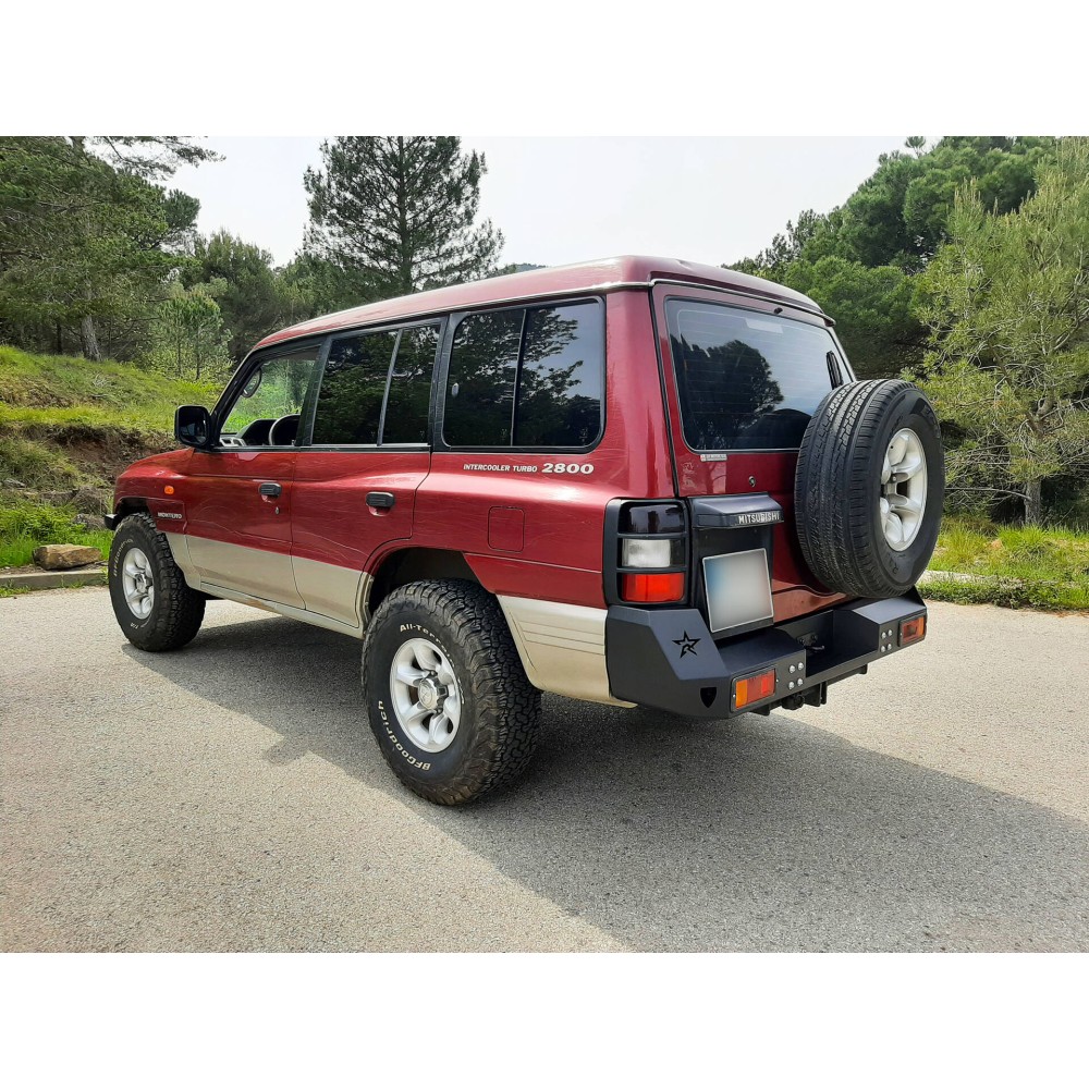 PARE CHOC ARRIERE POUR MITSUBISHI MONTERO V20 DTXL