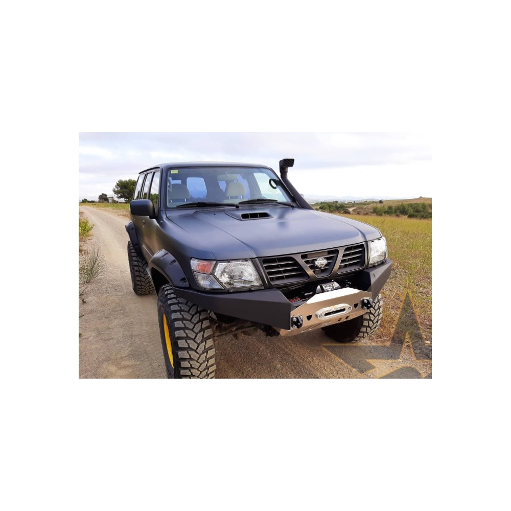 Pare-chocs avant pour Nissan Patrol GR Y61 DISPO SOUS 4 SEMAINES Pare-chocs avant pour Nissan Patrol GR Y61 DISPO SOUS 4 SEMAINES
