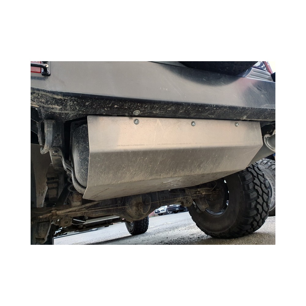 Protection de Réservoir Arrière pour Toyota KZJ 90 : Sécurité et Durabilité en Tout-Terrain