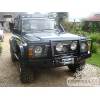 PARE-CHOCS AVANT AVEC BULLBAR SANS TROUS POUR FEUX NISSAN PATROL Y60